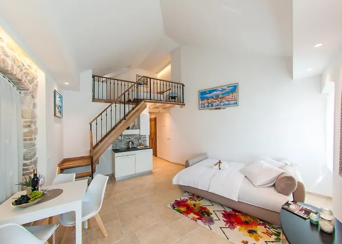 Bazzar Apartments