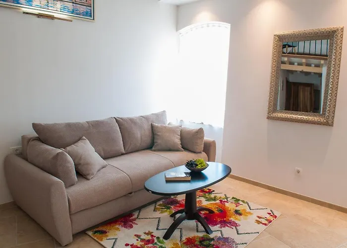 Bazzar Apartments