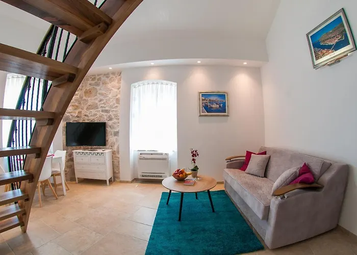 Bazzar Apartments